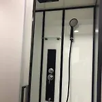 Opera ホステル *
