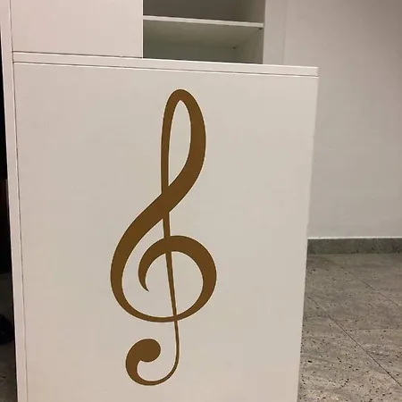 ホステル Opera
