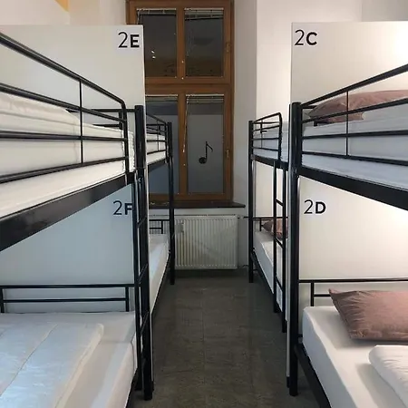 Hostel Opera
